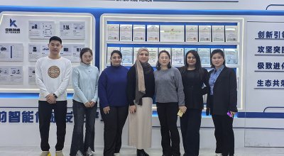 Новый прорыв в международном сотрудничестве! Делегация зарубежных бизнесменов из Западной Азии посетила Чжунке в 2026 году.